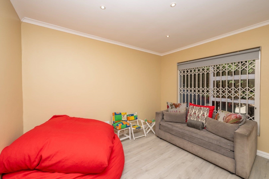 5 Bedroom Property for Sale in Welgedacht Western Cape